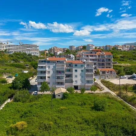 Apartment Skyline Vistas Of The Adriatic Split