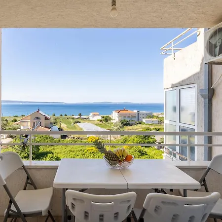 Skyline Vistas Of The Adriatic Apartment